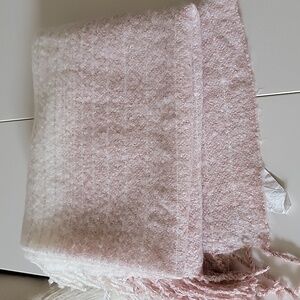 OMBRE PINK/ WHITE THROW BLANKET